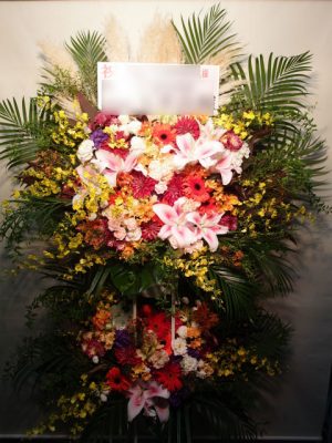 スタンド花。2段で豪華に。ホテルオータニ。