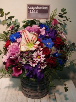 アレンジメント　マイナビBLITZ赤坂 贈先：LM.C様宛 場所：マイナビBLITZ赤坂 イメージ：ロック、おまかせ 用途：公演御祝・楽屋花 その他