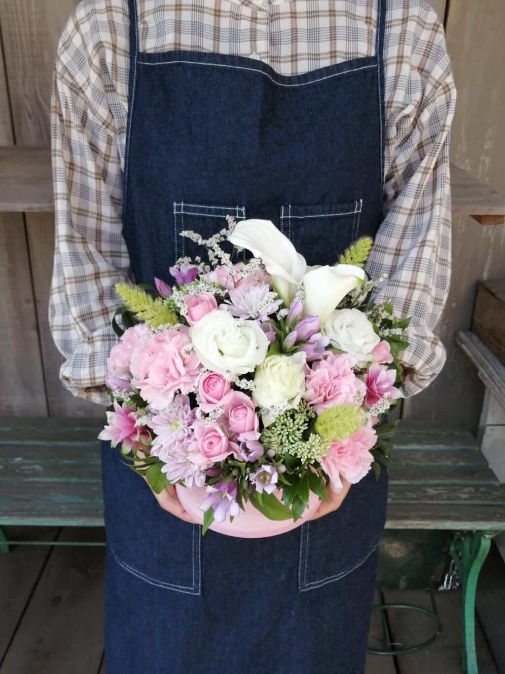 供花。淡いイメージで。