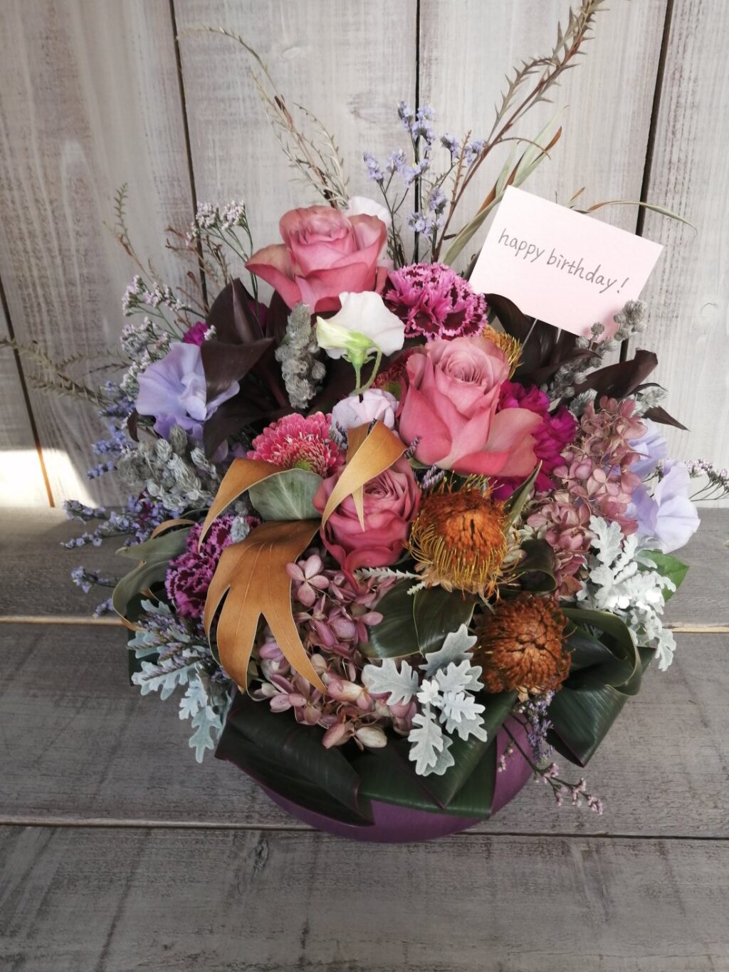ドライフラワーと生花のアレンジメント