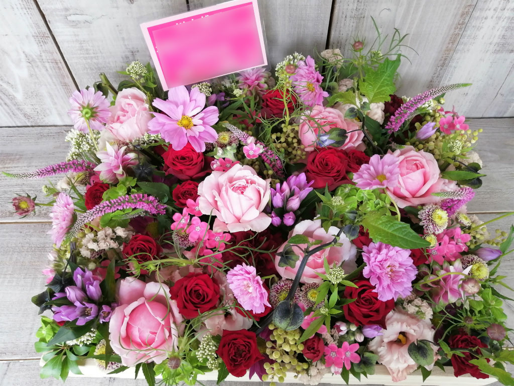 港区芝浦にお届けした誕生日御祝いのボックスフラワー（OpenType）