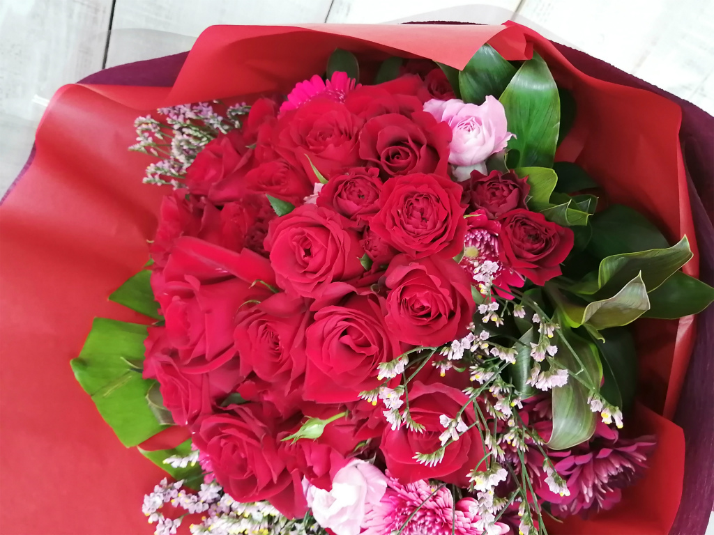 渋谷区渋谷にお届けした表彰式贈呈用花束