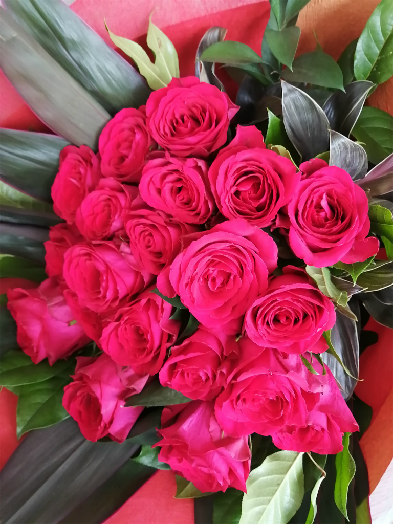 中央区銀座にお届けしたバラ20本の花束