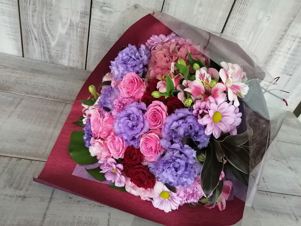 東京メディアシティ（砧スタジオ）にお届けした番組出演者用花束