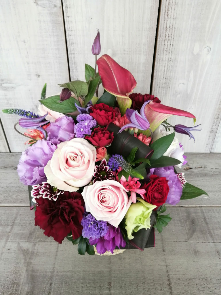 新宿区払方町にお届けした誕生日御祝いのアレンジメントフラワー