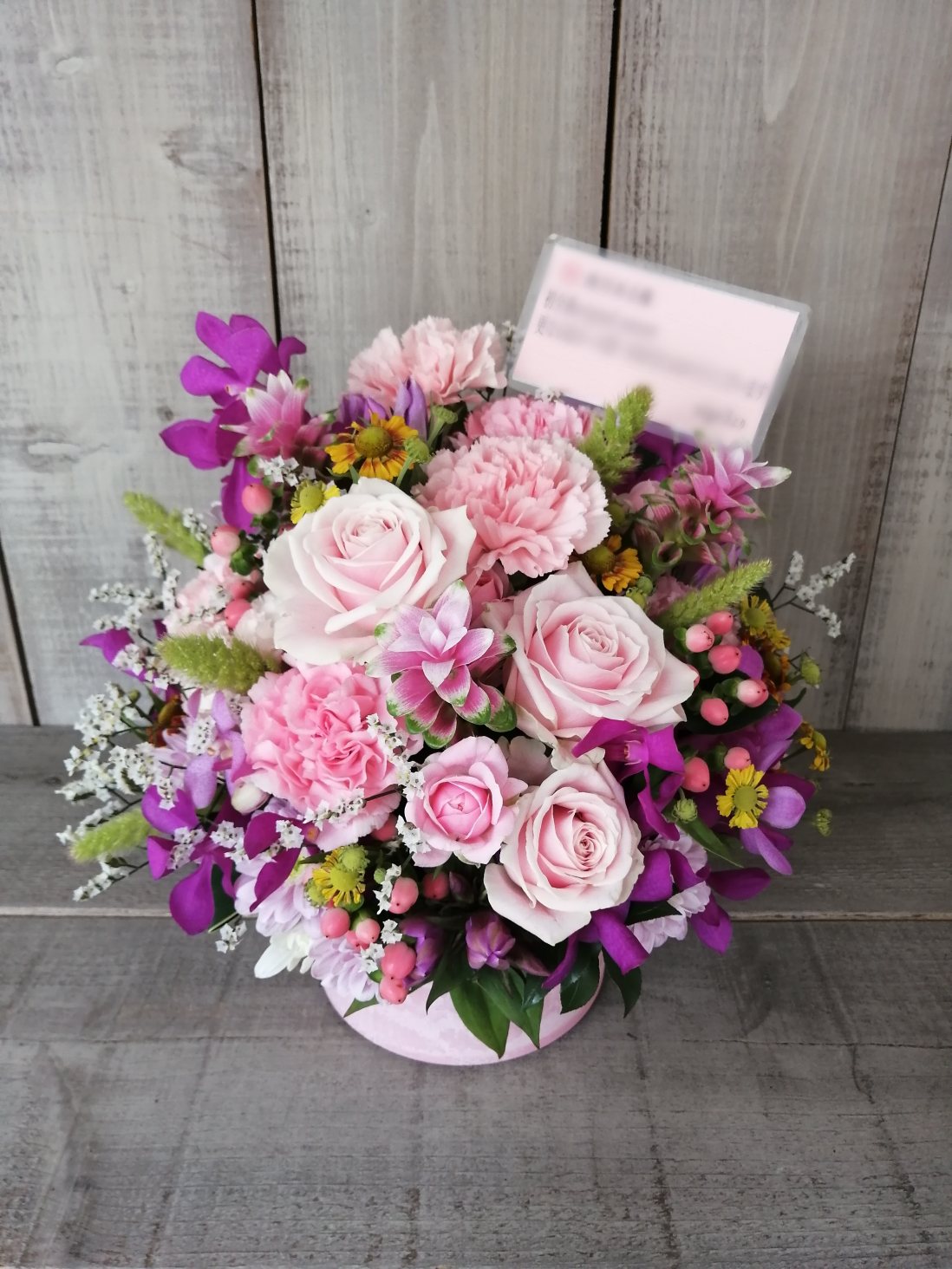 新宿ROTTにお届けした公演御祝いの楽屋花