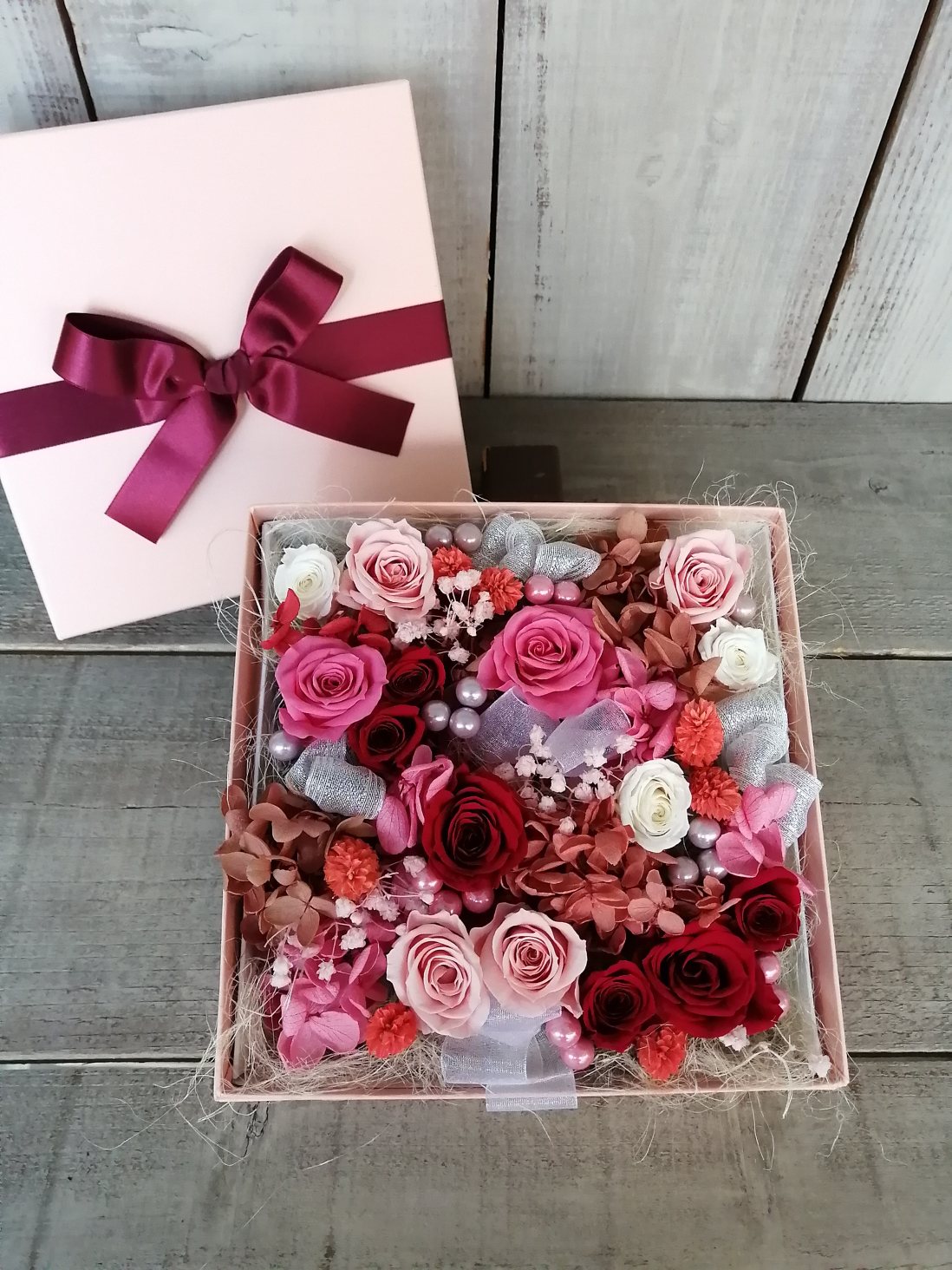 プリザーブドフラワーのボックスフラワー