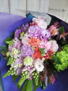 淡い色合いの送別用花束＠品川区