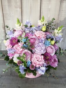 目黒区東山にお届けした結婚記念日のアレンジメント