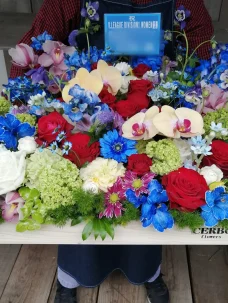 女子V.LEAGUE優勝御祝いのボックスフラワー＠千代田区