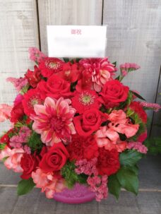 真っ赤なイメージのアレンジメント＠千代田区麹町
