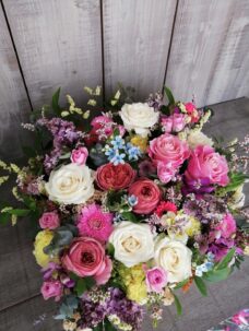 記念日御祝いのボックスフラワーアレンジメント＠目黒区