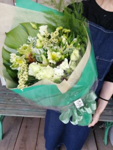 緑色系の花束