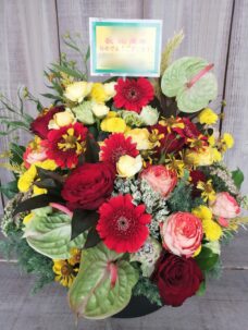 大井町のレゲエバーにお届けした周年御祝いのアレンジメント＠品川区