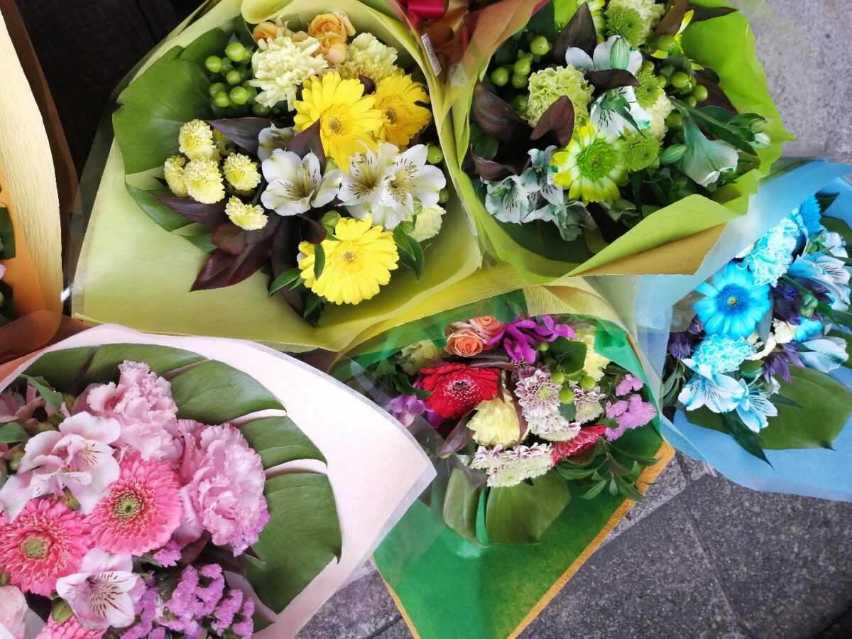 クランクアップ花束 abemaドラマ