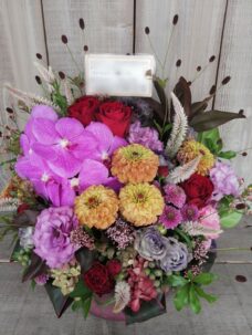 シックな大人の雰囲気のアレンジメント