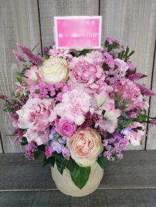 アニメイトアネックス4階催事場にお届けしたサイン会開催御祝いの花