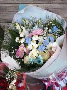 民放ドラマ、クランクアップにお届けした花束