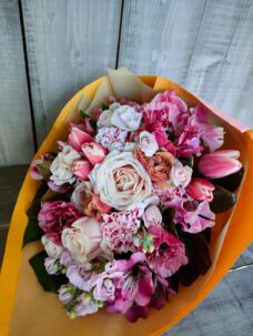 目黒区上目黒にお届けの花束