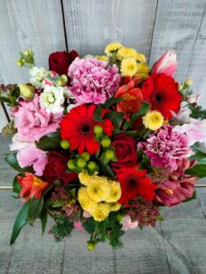 東京芸術劇場シアターイーストにお届けした楽屋花