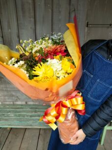 銀座にお届けした誕生日御祝の豪華な花束