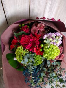 赤色系の花束　撮影終了用
