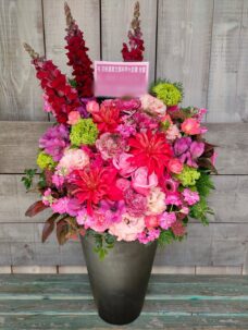 芸術選奨文部科学大臣賞受賞の御祝いアレンジメント