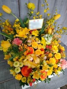 港区六本木にお届けのボックスフラワーアレンジメント