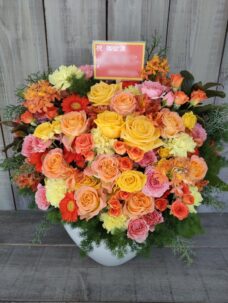 新宿バトゥール東京にお届けしたアレンジメントフラワー