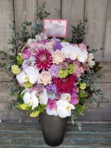 目黒区上目黒にお届けしたアパレルショップ開店御祝いのアレンジメント