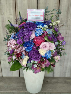 マンガ展 渋谷にお届けしたサイン会開催御祝いのアレンジメントフラワー