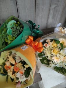 砧のハウススタジオにお届けした出演者様用花束と楽屋花