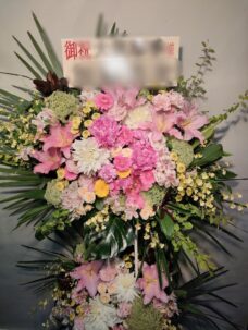 有明の東京ガーデンシアターにお届けしたロビー花