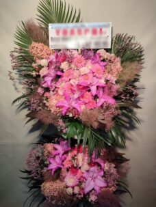 ぴあアリーナMMにお届けしたコンサート開催御祝いのスタンド花