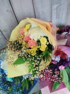 番組終了時に出演者様にお渡しする花束各色