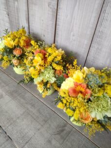 国際女性デーにお届けしたミモザのアレンジメント