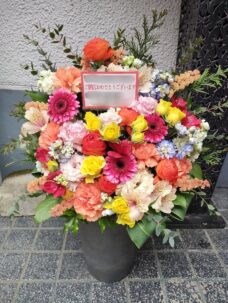 WakeRise BOXING FITNESS様の開店御祝にお届けしたアレンジメントフラワー