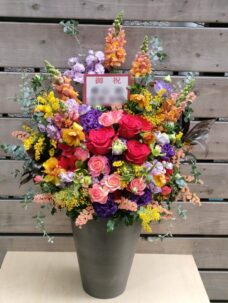 原宿クロコダイルにお届けしたライブ開催お祝いのアレンジメントフラワー