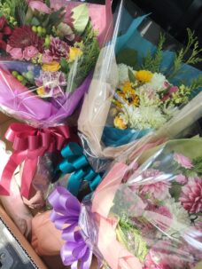 渋谷の宇田川町のn00b.st（スタジオ ヌーブ）にお届けした撮影後の花束