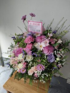 横浜 アートグレイス ポートサイドヴィラにお届けした結婚御祝いのアレンジメント