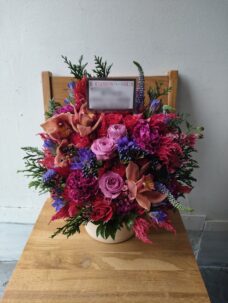 上場お祝いに贈るフラワーアレンジメント