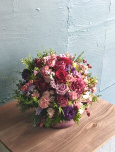 レストラン ガルロチにお届けしたフラメンコ発表会開催御祝いの花