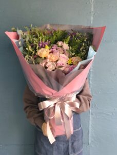 新宿区新宿にお届けした退職の花束