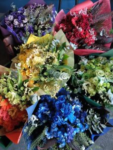 動画撮影、クランクアップの花束